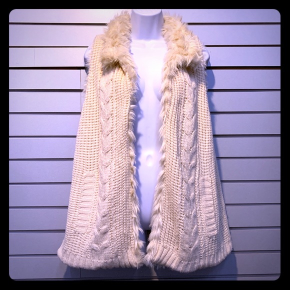 Faux Fux & Knit Reversible Sweater Vest - Picture 2 of 5
